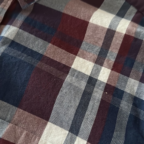 Express button down - Picture 3 of 3